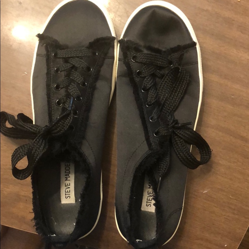 Steve Madden platform sneakers black satin. Euc 10